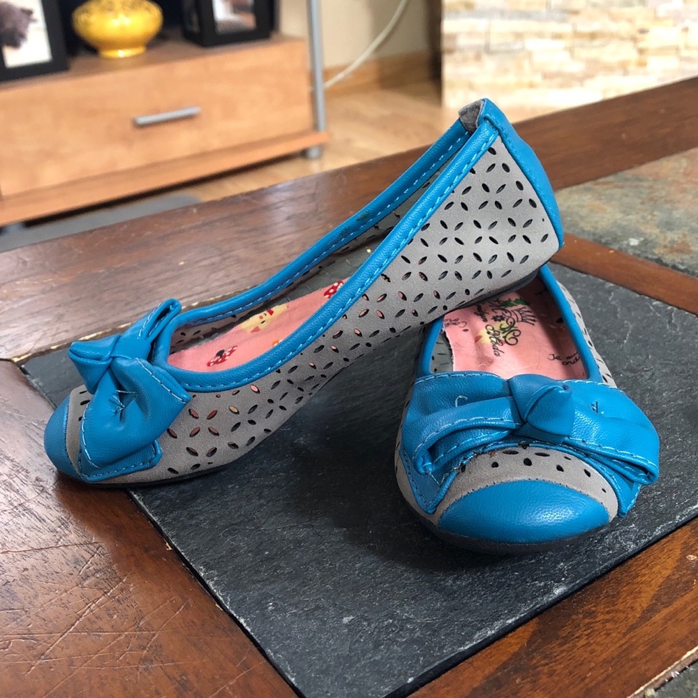 Marilyn Moda Kids Shoes (Size 9.5)